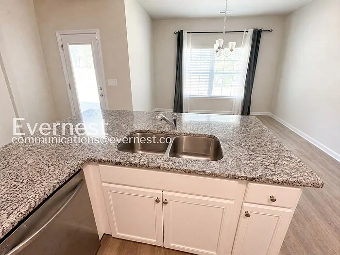 1538 Persimmon Trce — Photo 4