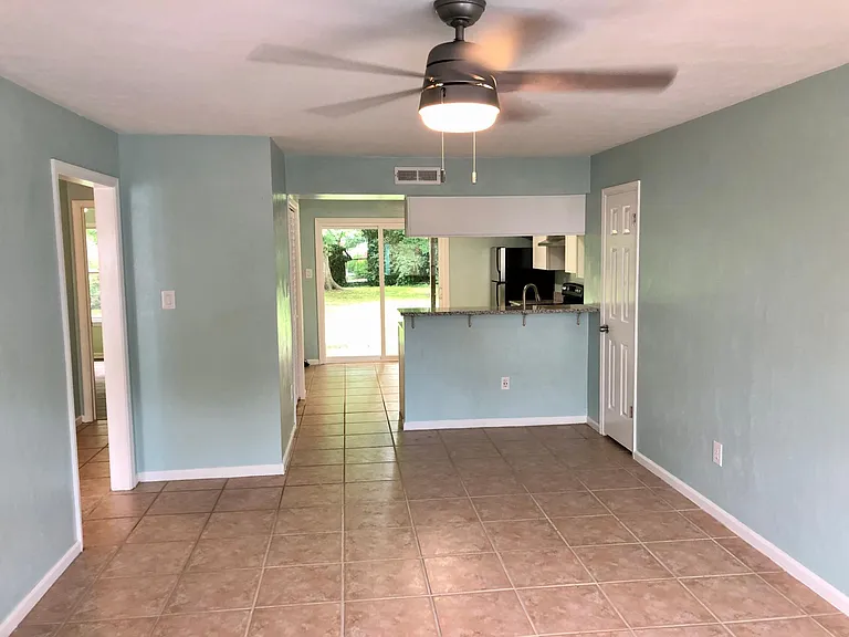 4825 Beach Landing Ct — Photo 2