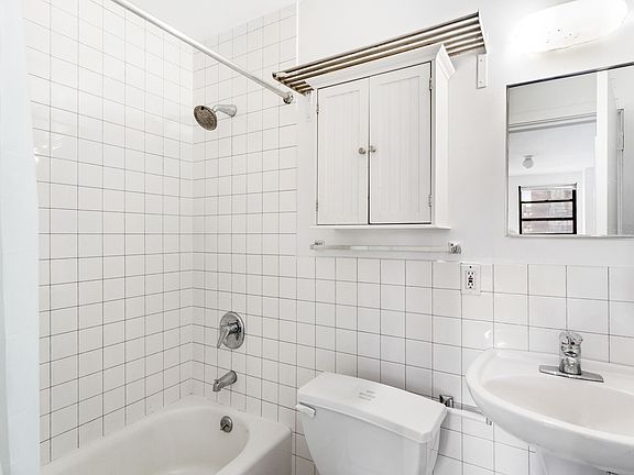 3rd image of 240 Mulberry St #13A