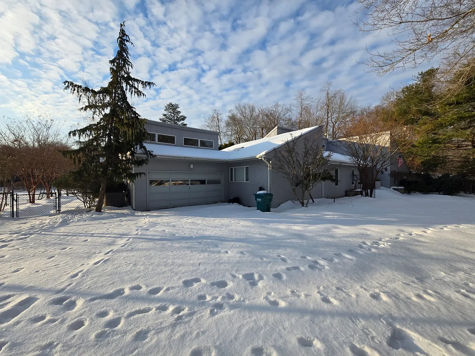 Spacious home with Tennis and Pool — Photo 2