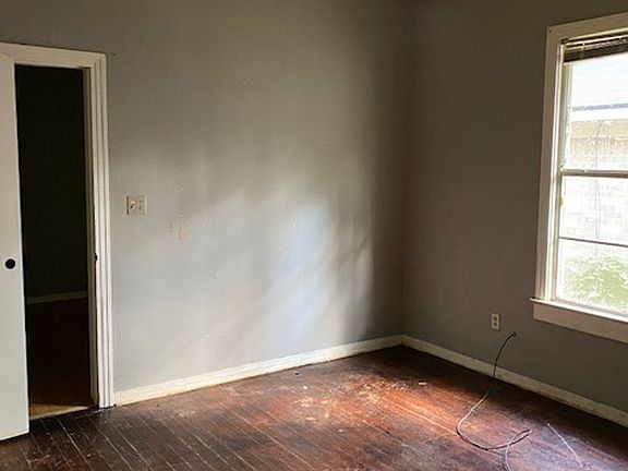 2nd image of 6107 Henderson Ave