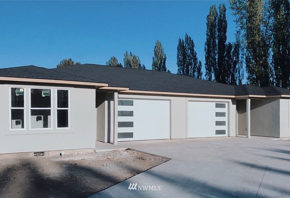 1st image of 4021 Quinn Dr NE
