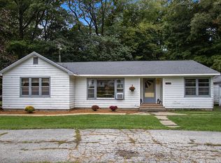 61957 Mayflower Rd, South Bend, IN 46614