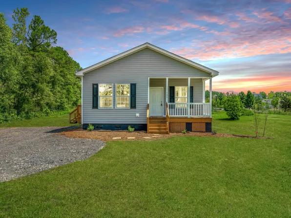 105 Dotson St, Harleyville, SC 29448