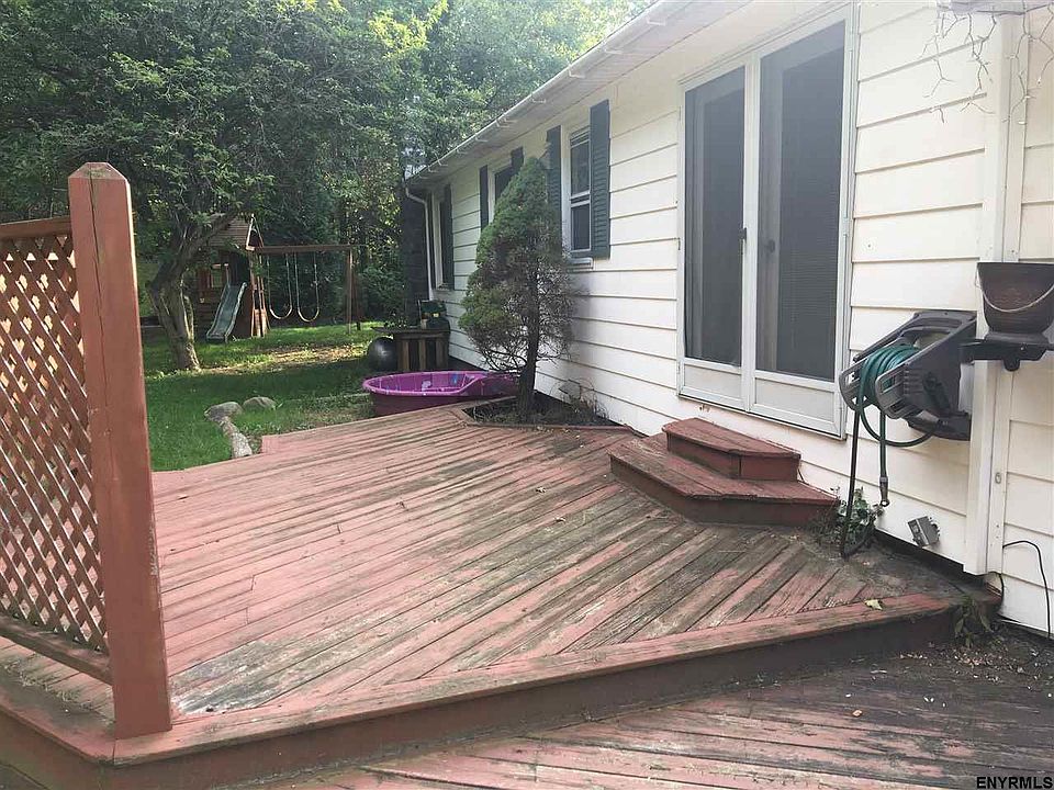 1116 Middleline Rd, Ballston Spa, NY 12020 Zillow