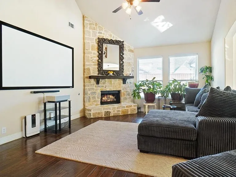 4308 Cherry Ln — Photo 4
