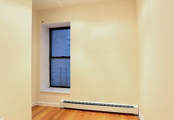 5th image of 123 W 106th St APT 1B