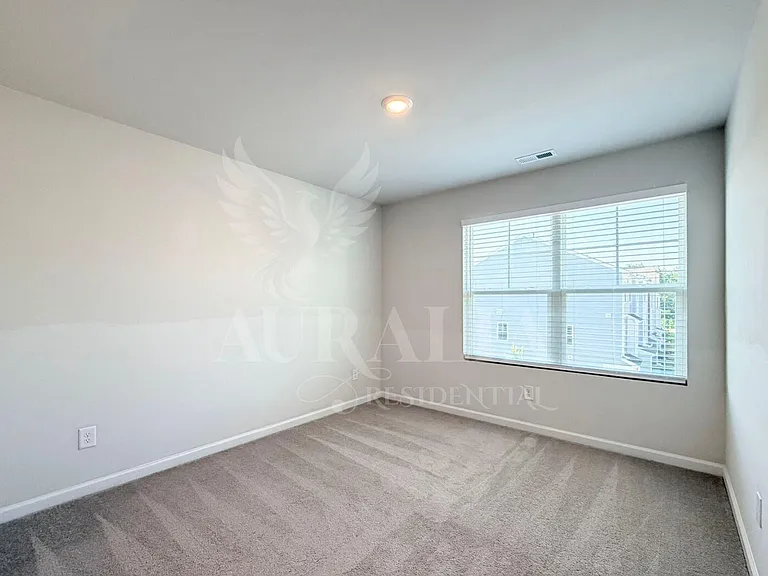 5243 Forsyth Park St — Photo 23