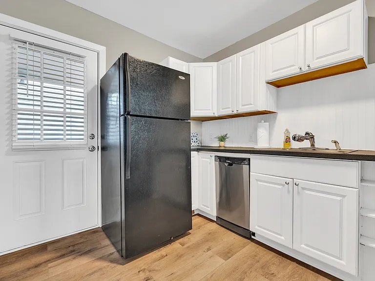 153 S Ave SE #2 — Photo 8