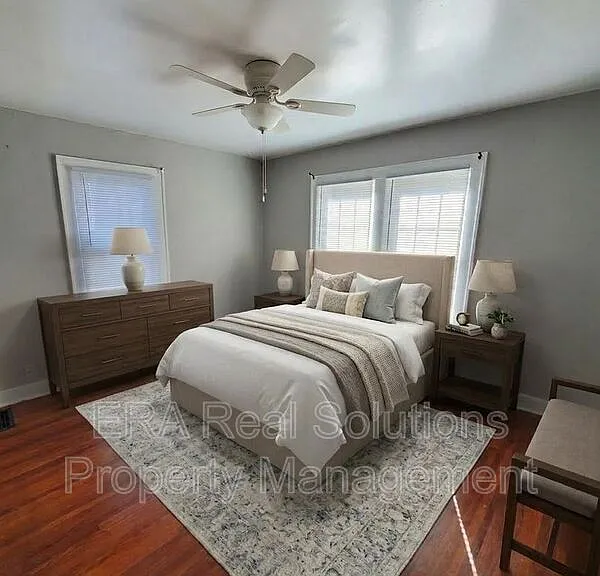 854 Fairwood Ave — Photo 2