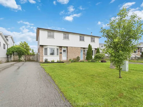 27 Canterbury Dr, Saint Catharines, ON L2P 3M6