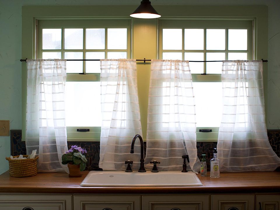 1st image of 2213 Mistletoe Blvd