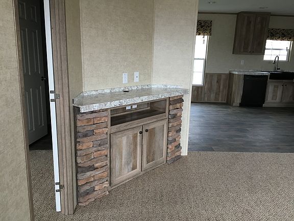 5th image of 26 Eagle Creek Dr