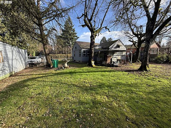 3rd image of 9545 SE 42nd Ave