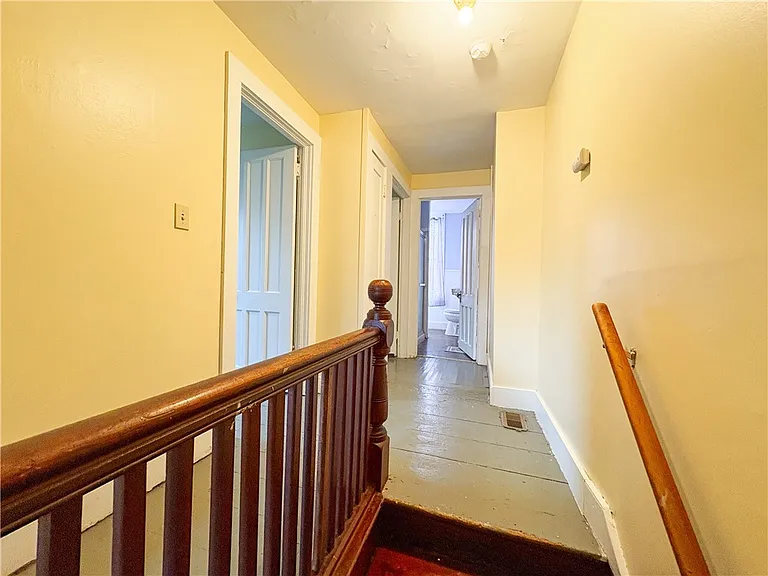 136 Main St — Photo 8