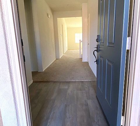Entry/Hallway