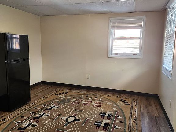 3rd image of 125 E King St #2R