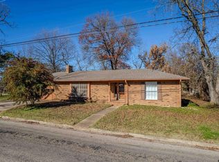 300 W Rutherford St, Mount Vernon, TX 75457