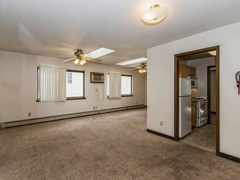 434 S Johnson St — Photo 15