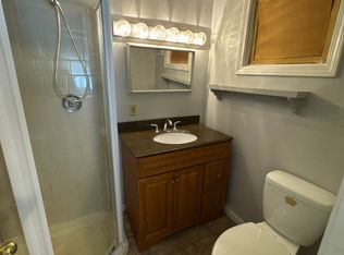 59 Cooper Ave APT 1F, Woonsocket, RI 02895