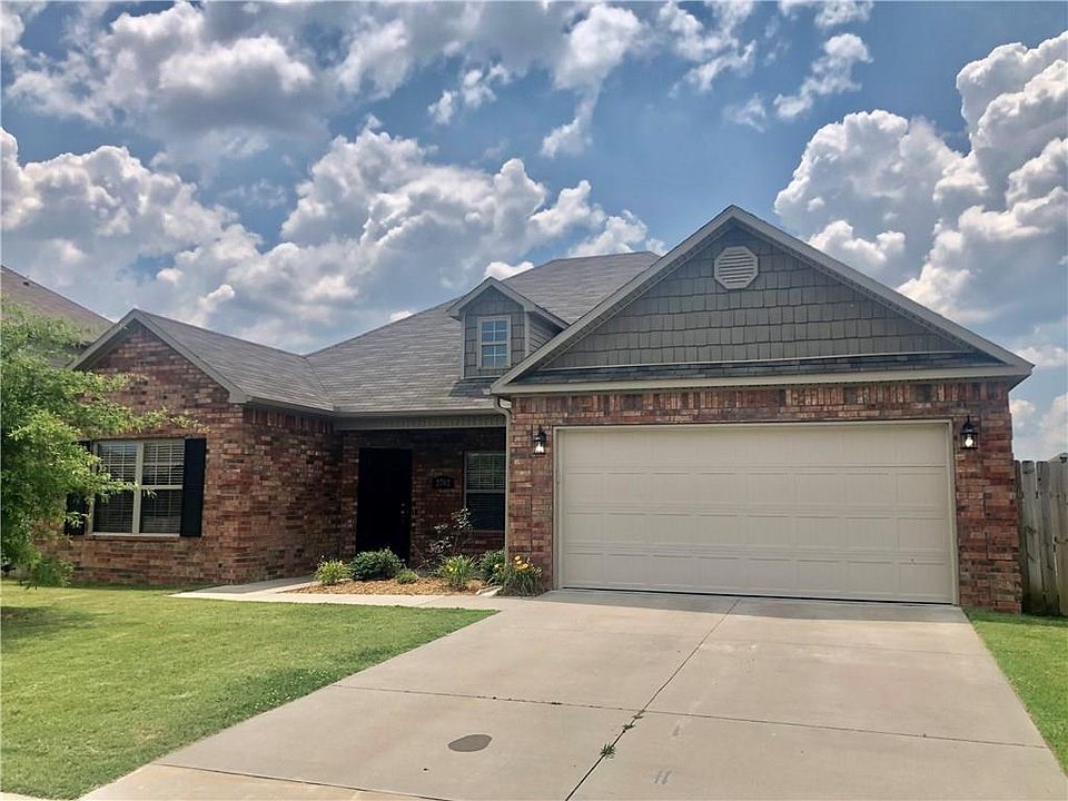 1st image of 2702 Whispering Woods Ct