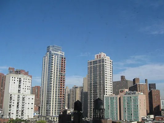 Rented by Sotheby's International Realty | media 17