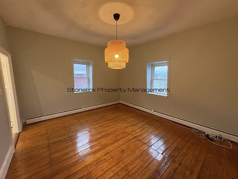 124-126 Vinton St — Photo 6