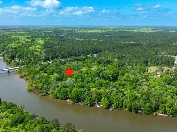 92 Howell Bluff Rd, Bruce, FL 32455