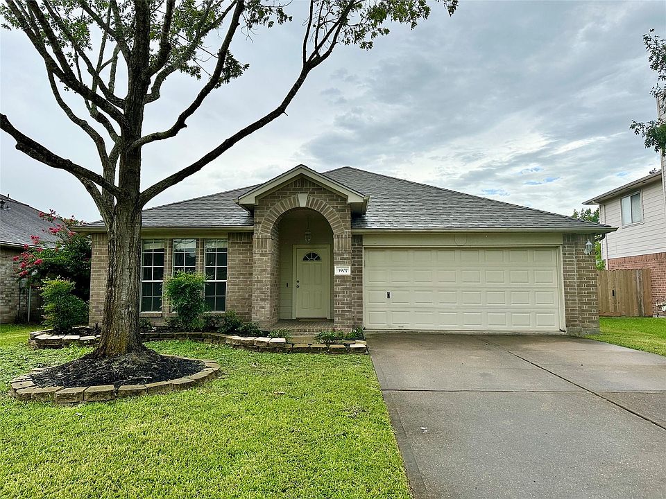 1st image of 3907 Crystal Pass Ct