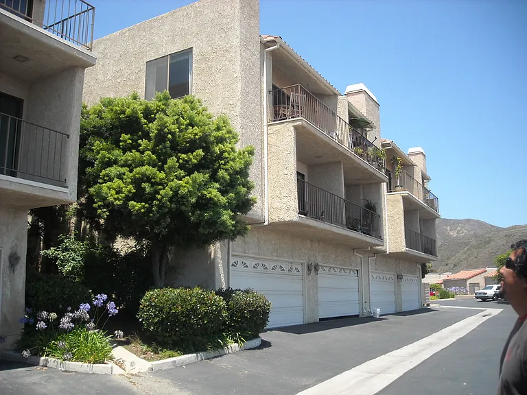 842 Casmalia Ln — Photo 2