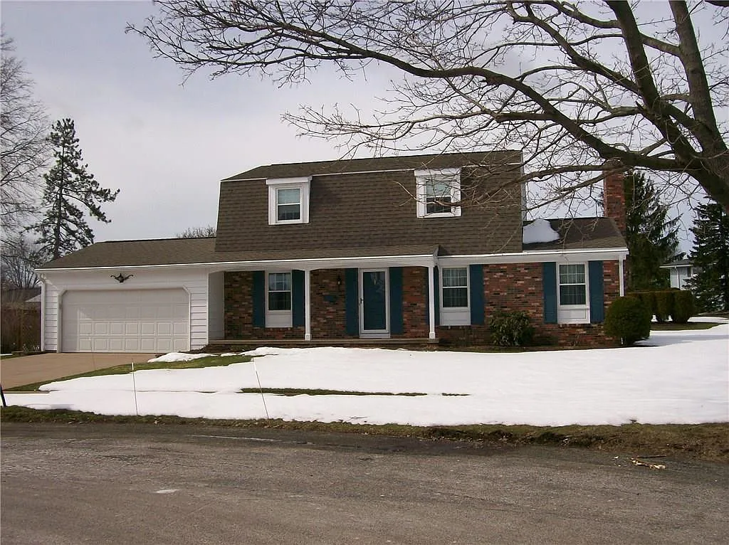 2006 Charleston Ave photo 1