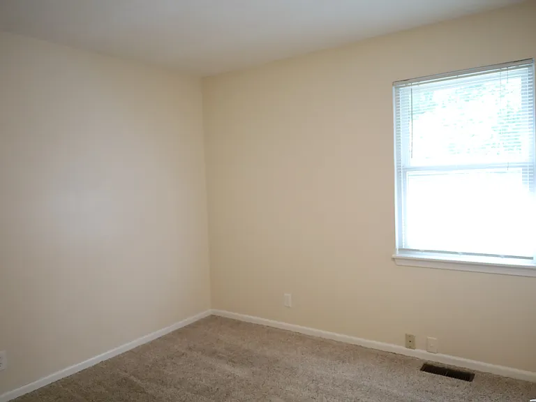 12820 S Arapaho Dr — Photo 9