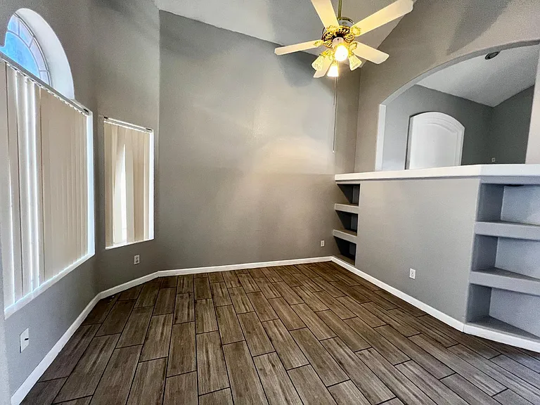 1631 N Garrett Dr — Photo 11