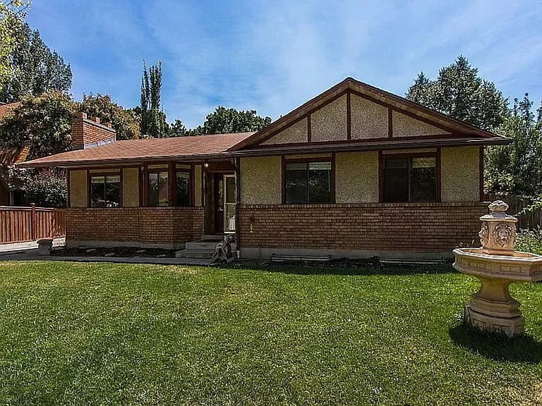 809 W Clover Blossom Cir — Photo 7