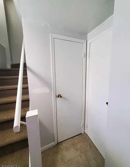 81 Western Ave — Photo 2