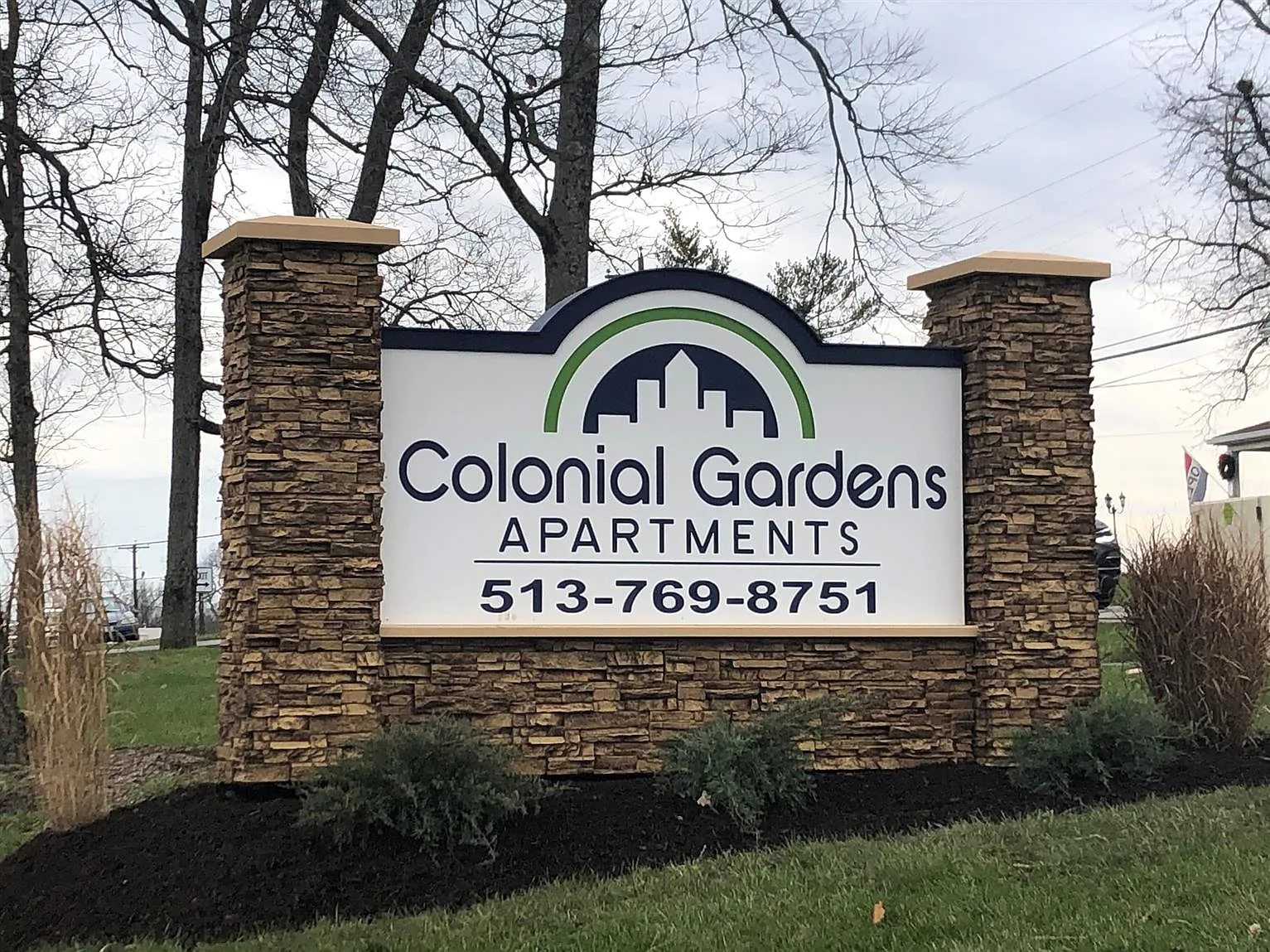 Colonial Gardens — Photo 2
