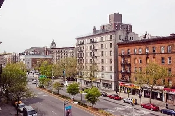 Rented by Douglas Elliman | media 17