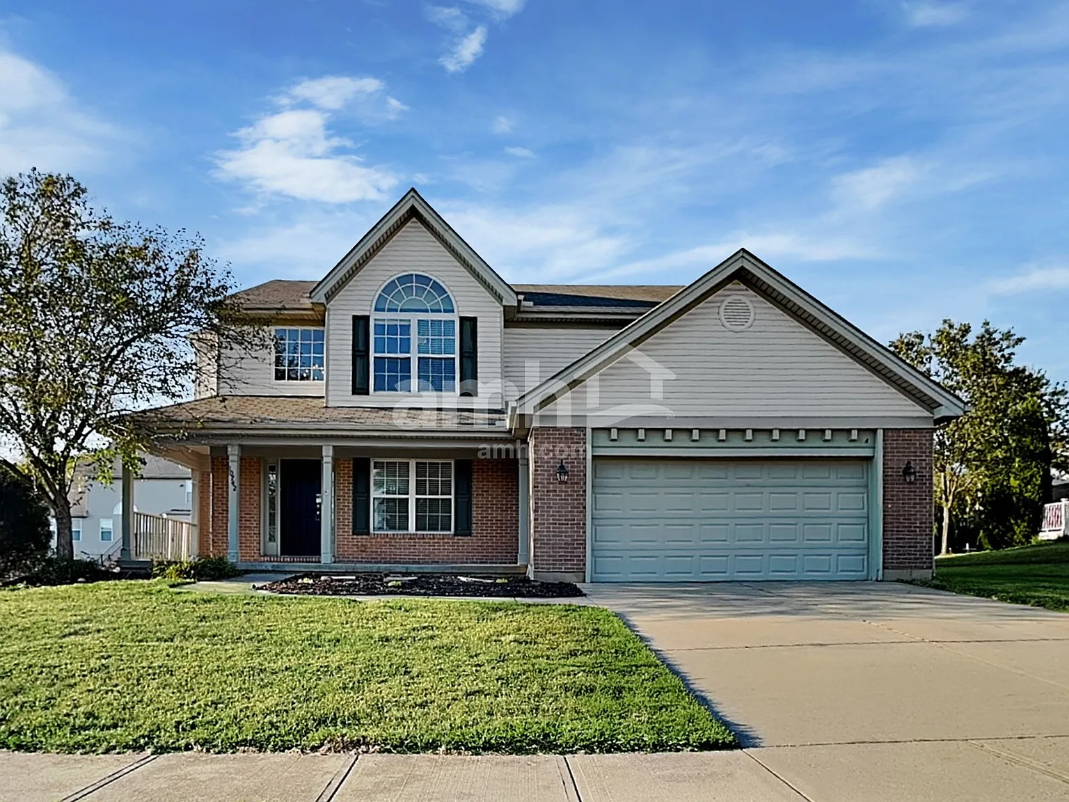 4 bed, 2.5 bath, 2092 sqft, $2,660 — Photo 2