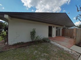 720 NE 30th Ave