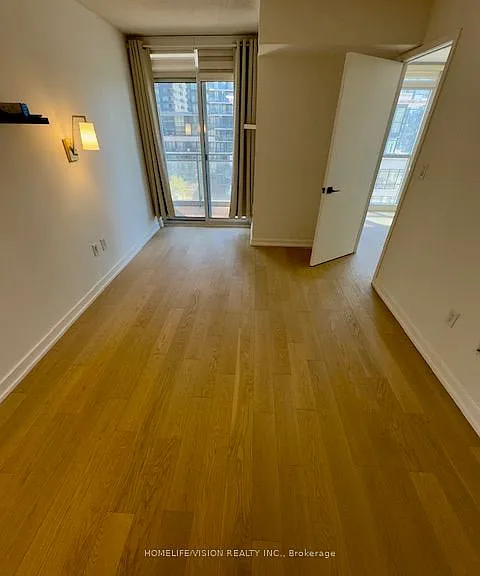 10 Capreol Ct #903 — Photo 14