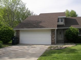 323 Vista Ct UNIT E, Minooka, IL 60447