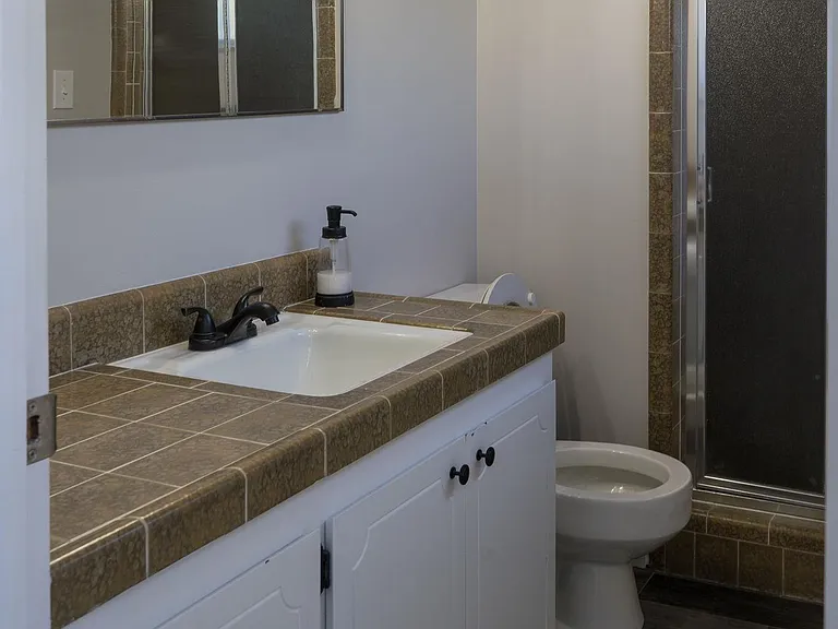 1527 N 1400 W — Photo 21