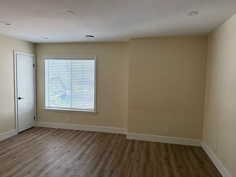 3345 Holly Grove St — Photo 7
