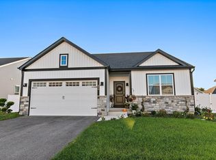 696 Savanna Dr, Hampshire, IL 60140