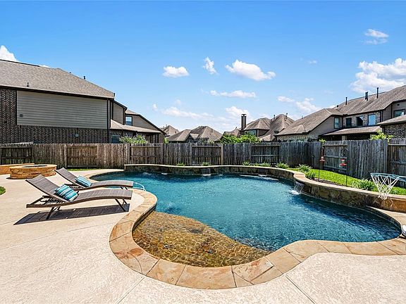 2nd image of 19823 Taylor Cove Court