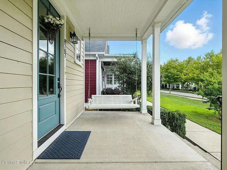 8707 Featherbell Blvd — Photo 4