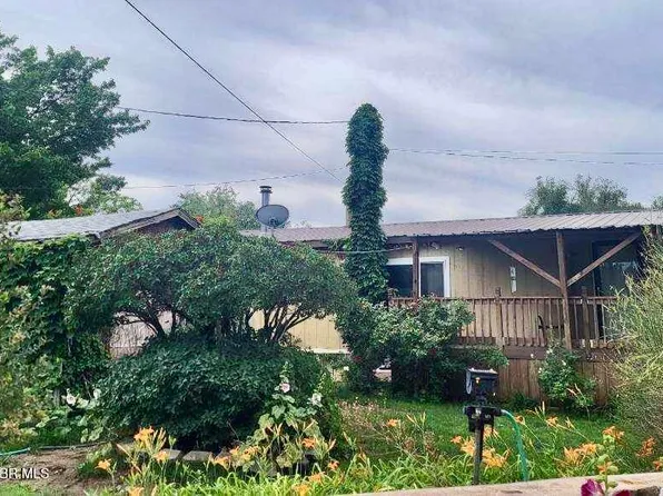 711/713 Hydro Plant Rd, Farmington, NM 87401