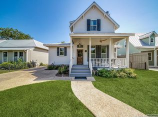 435 S Academy Ave, New Braunfels, TX 78130