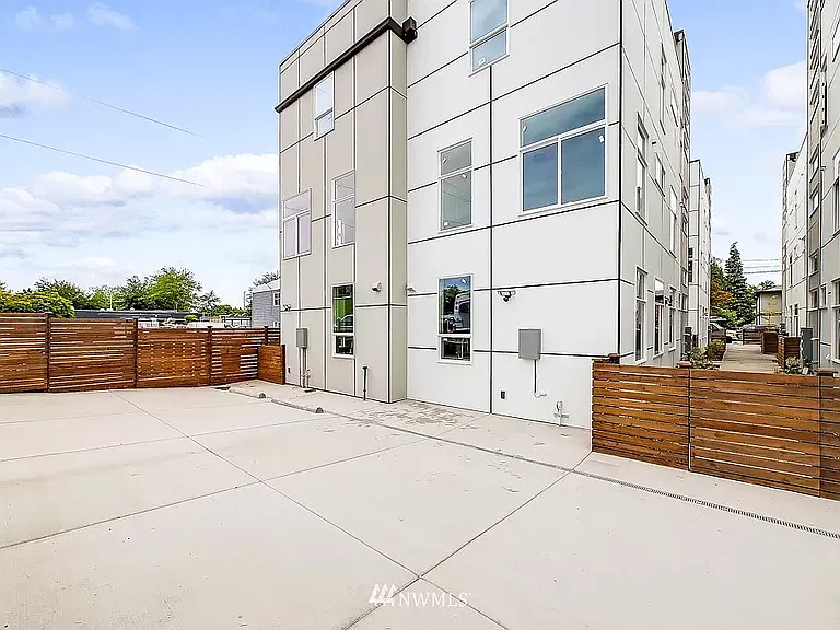9250B 17th Ave SW — Photo 18