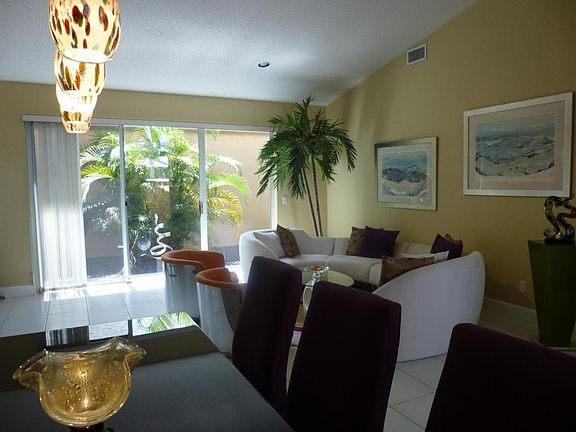 4th image of 4510 Kensington Park Way
